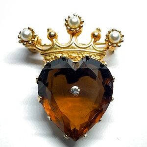Vintage rare find signed Accessocraft NYC topaz color heart rhinestone crown pin